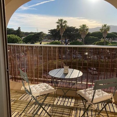 Ferienwohnung Escapade Au Port Hyères Exterior foto