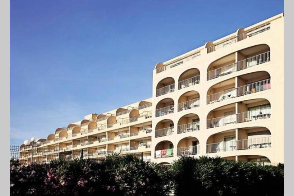Ferienwohnung Escapade Au Port Hyères Exterior foto